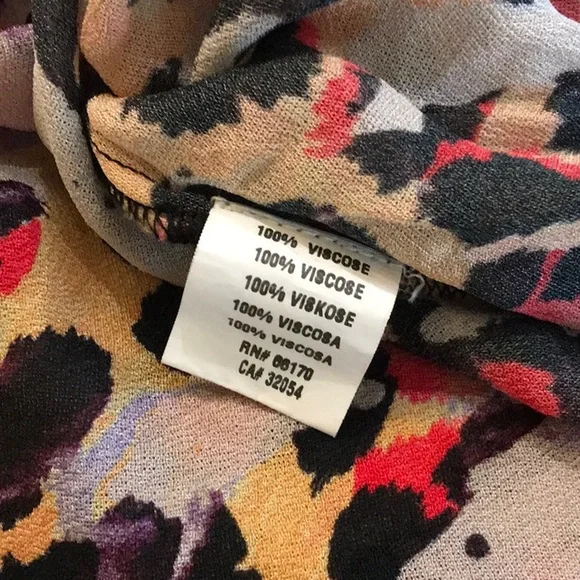 Animal print blouse small - Picture 7 of 8